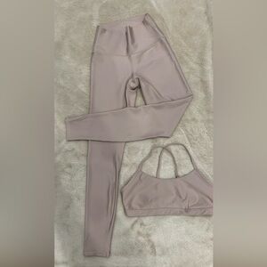 Alo yoga High-Waist Airlift Legging and Airlift Intrigue Bra smoky quartz